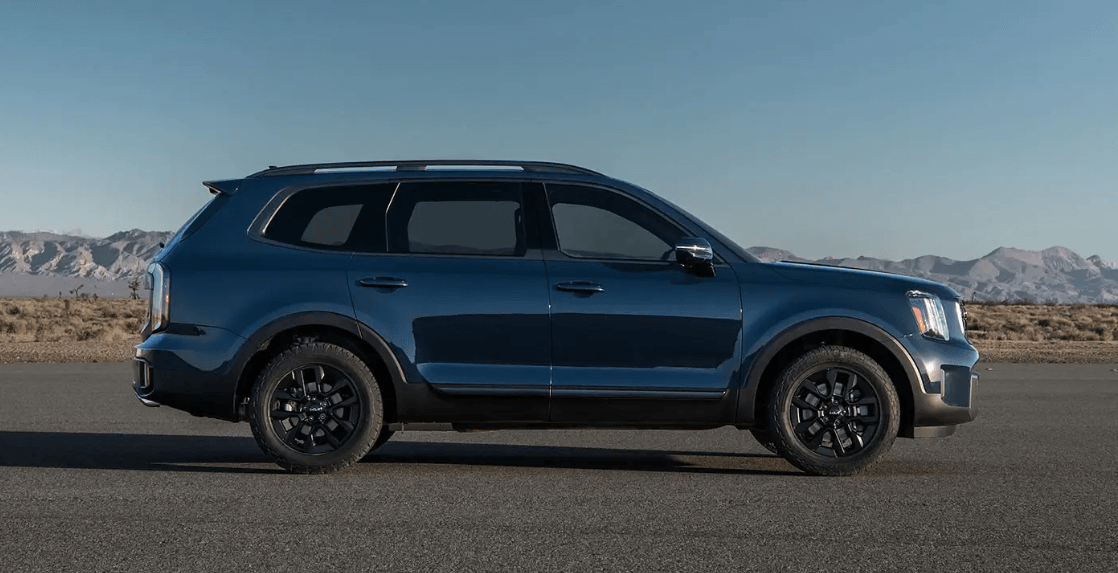 Kia Telluride 2024 de côté bleu 